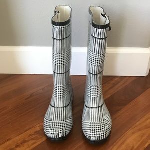 Nomad Women’s Waterproof Rainboot